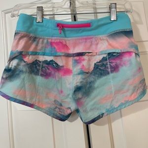 Lululemon Ivviva Girls Size 12 | Pink and Blue Pattern